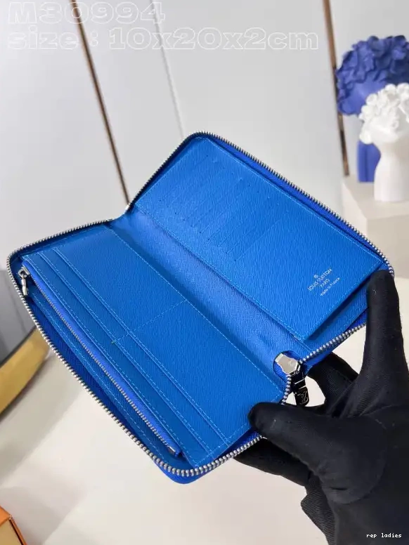 Cheap LOUIS VUITTON ZIPPY WALLET-10*20*2 cm 0514